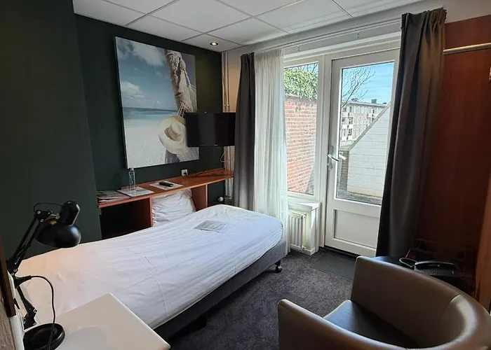 Zee En Duin Hotel 3*